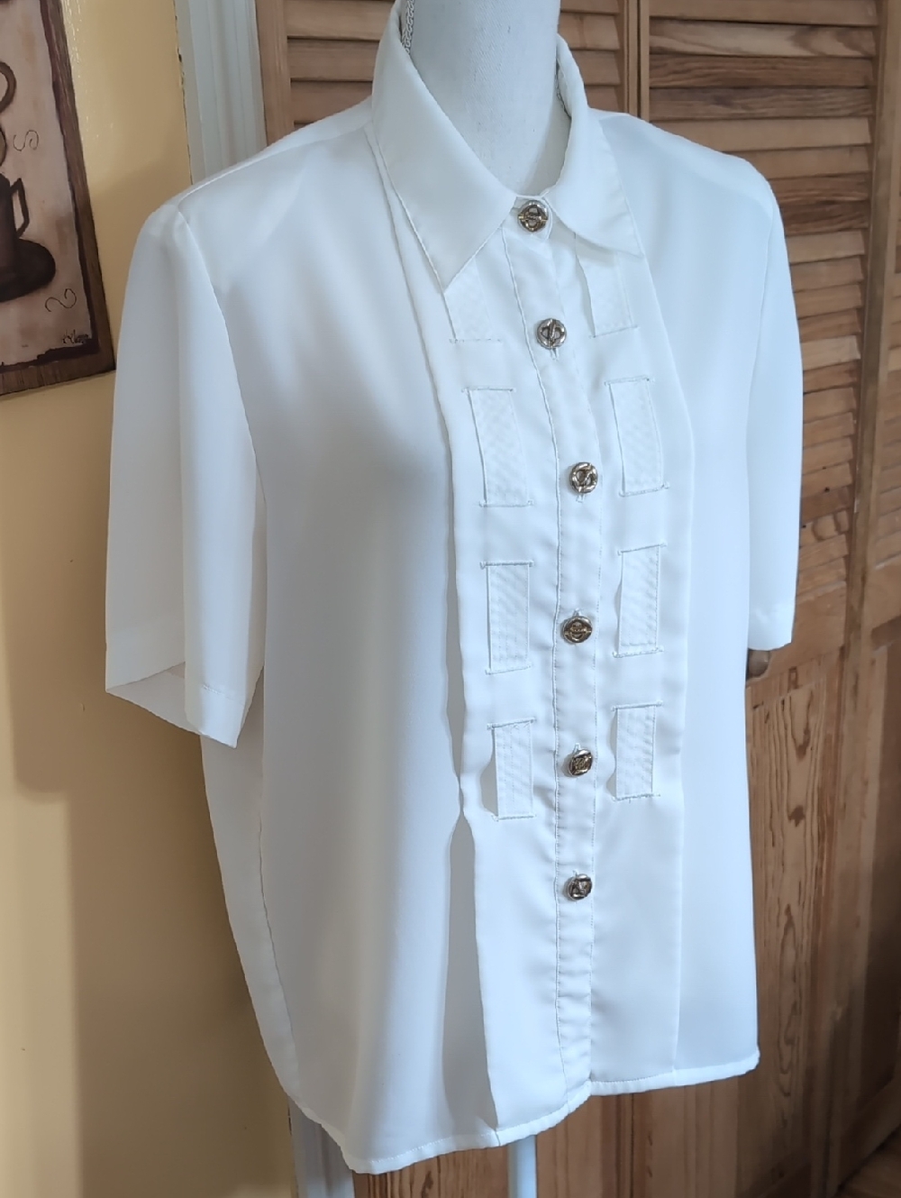 Vintage Kathy Che White Blouse Short Sleeves Gorgeous Gold Buttons 12 L - Picture 4 of 9